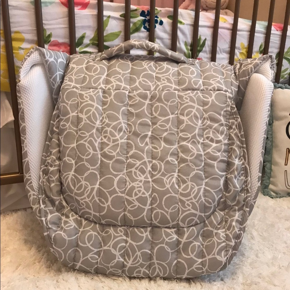 Baby Delight Snuggle Nest Dream Portable infant sleeper